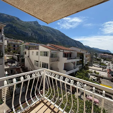 Apartament Nada *