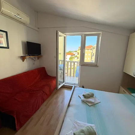 Nada Apartament Makarska