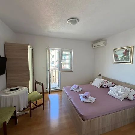 Nada Apartament Makarska